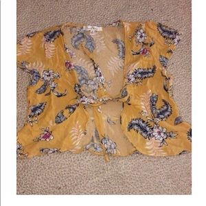 Floral tie middle crop top